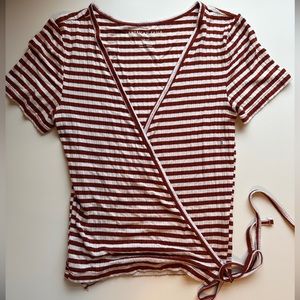 AMERICAN EAGLE Cross Wrap Short Sleeve Top